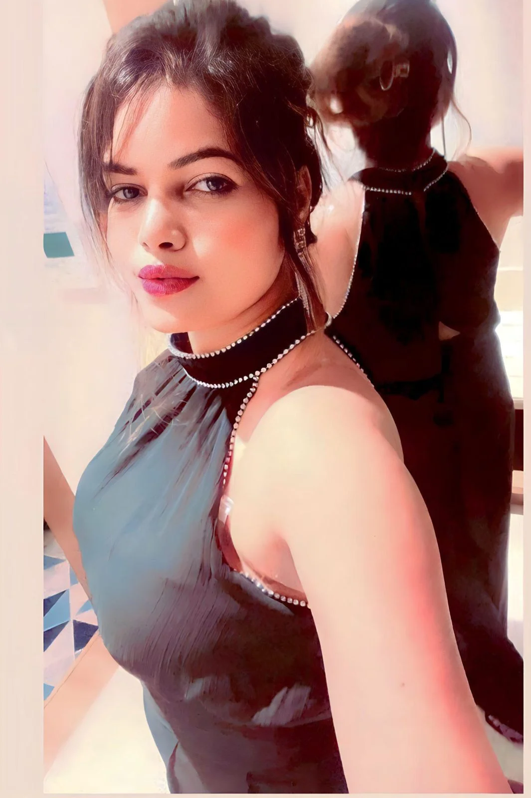 Kolkata Escorts Service is Available 24/7 with up to 33% discount